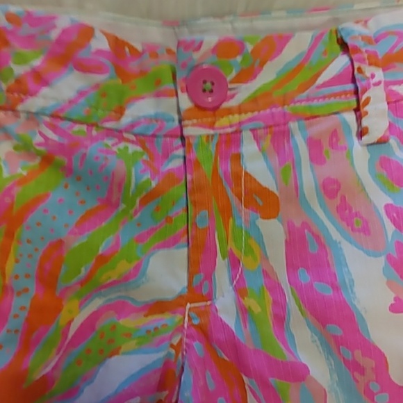 Lilly Pulitzer Callahan Shorts - Picture 4 of 8